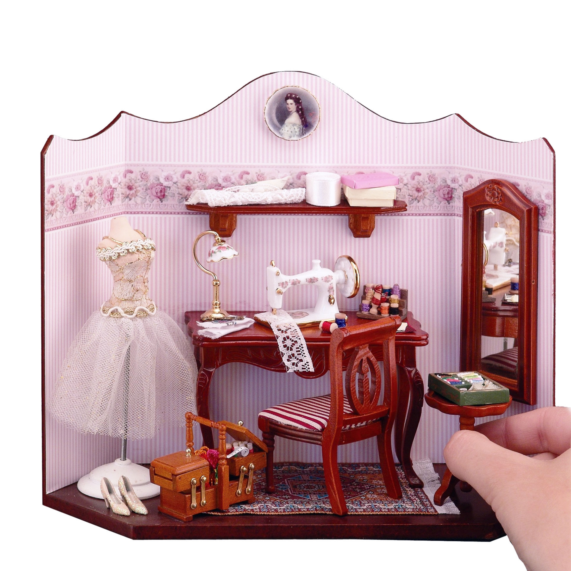 Holz Display mit rosa Tapete - leer