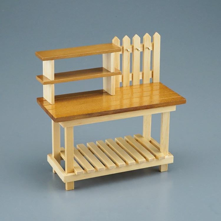 Gartenarbeitstisch aus Holz