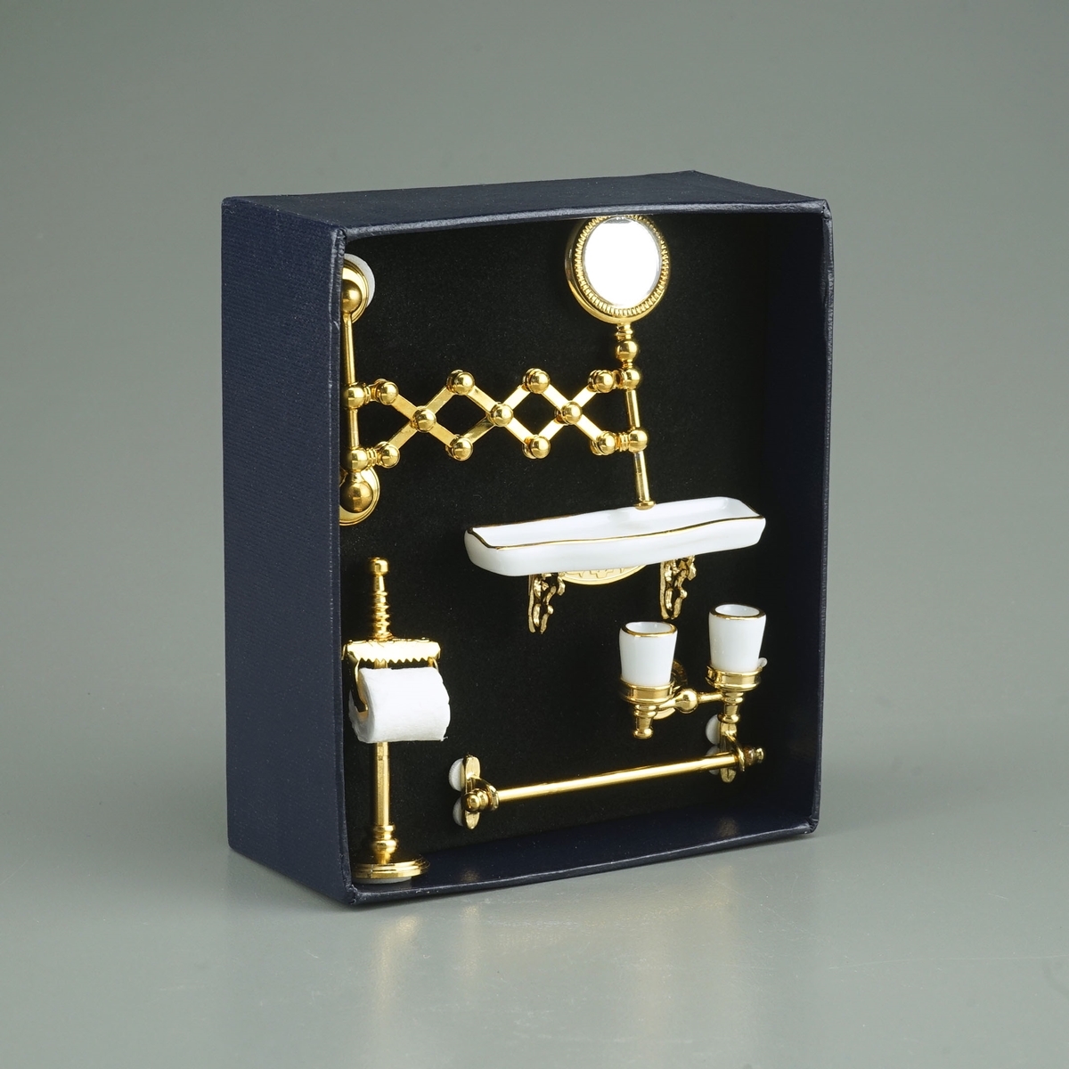 Badezimmer Accessoires - Toilettenhalter, Ablage, Zahnputzbecher und ausziehbarer Spiegel in Gold