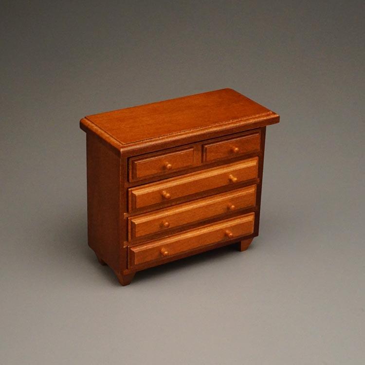 Kommode aus Holz