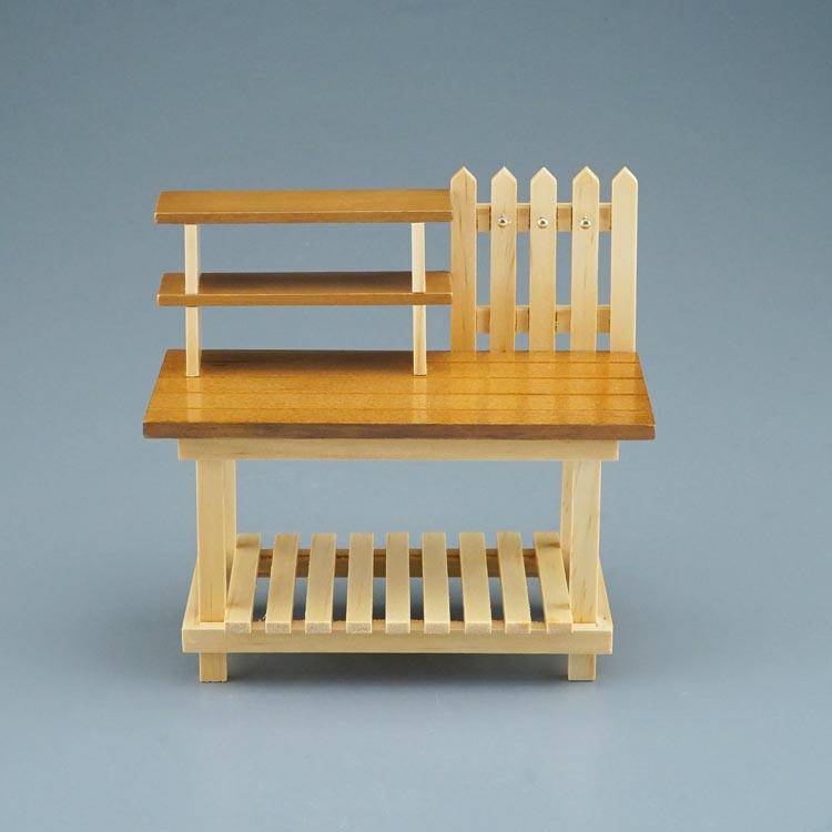 Gartenarbeitstisch aus Holz