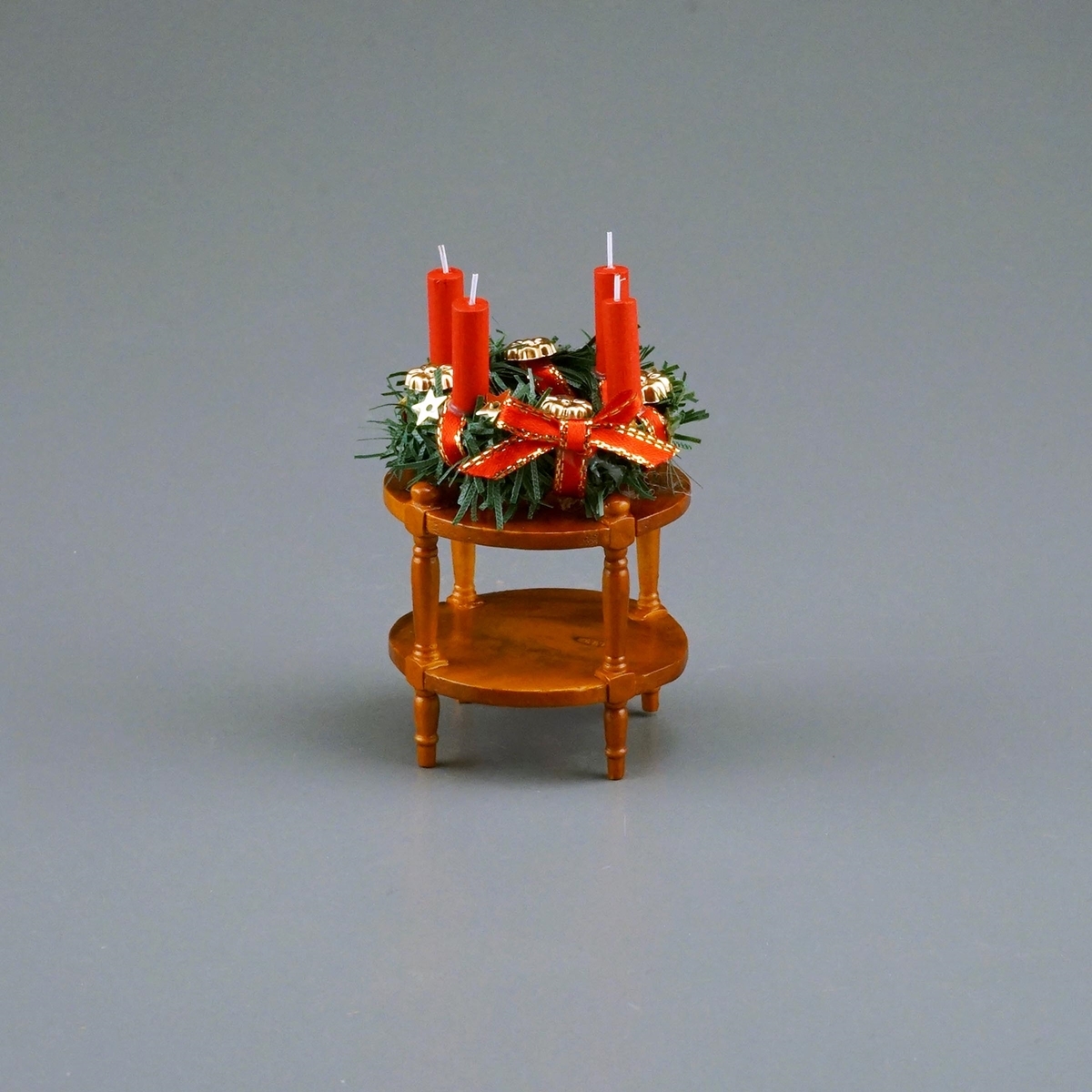 Beistelltisch mit Adventskranz