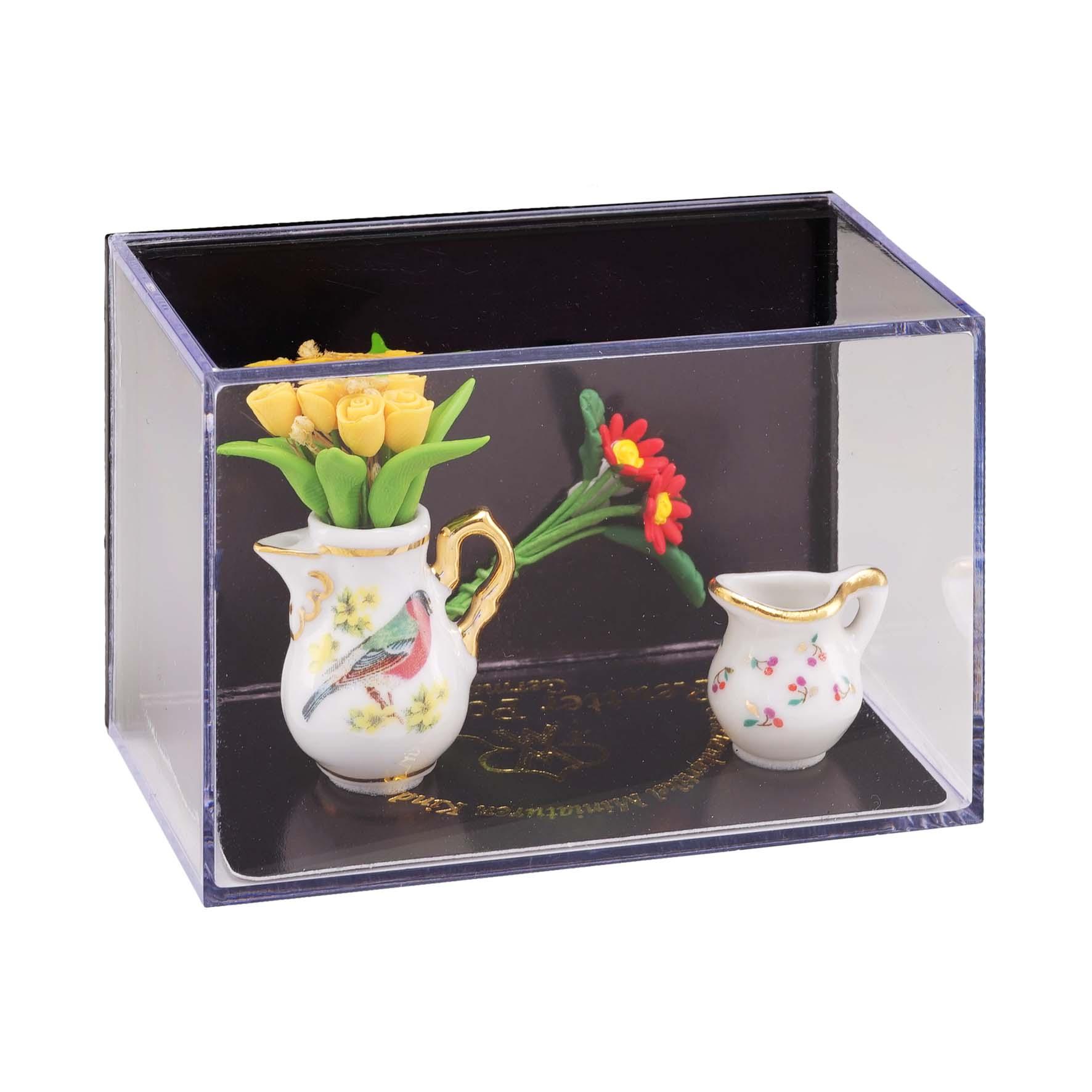Blumenkannen mit Gelben und Roten Blumen