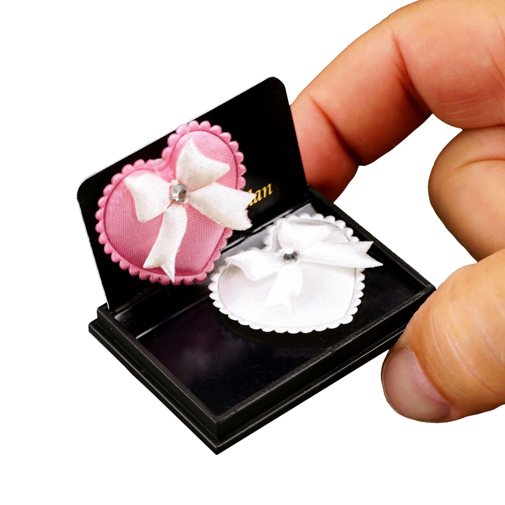 2 Herzkissen - rosa und weiß