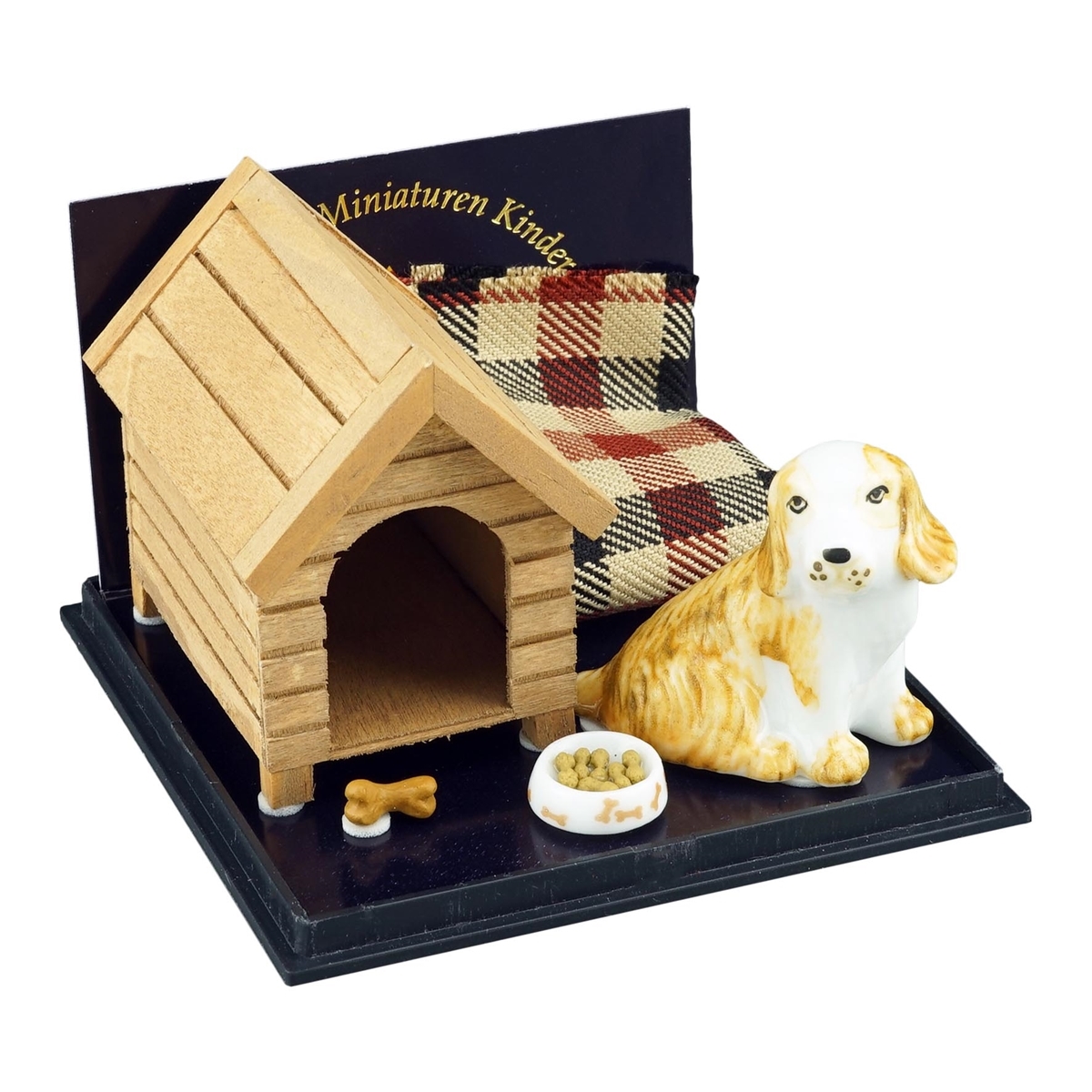 Hundehütte mit Hund