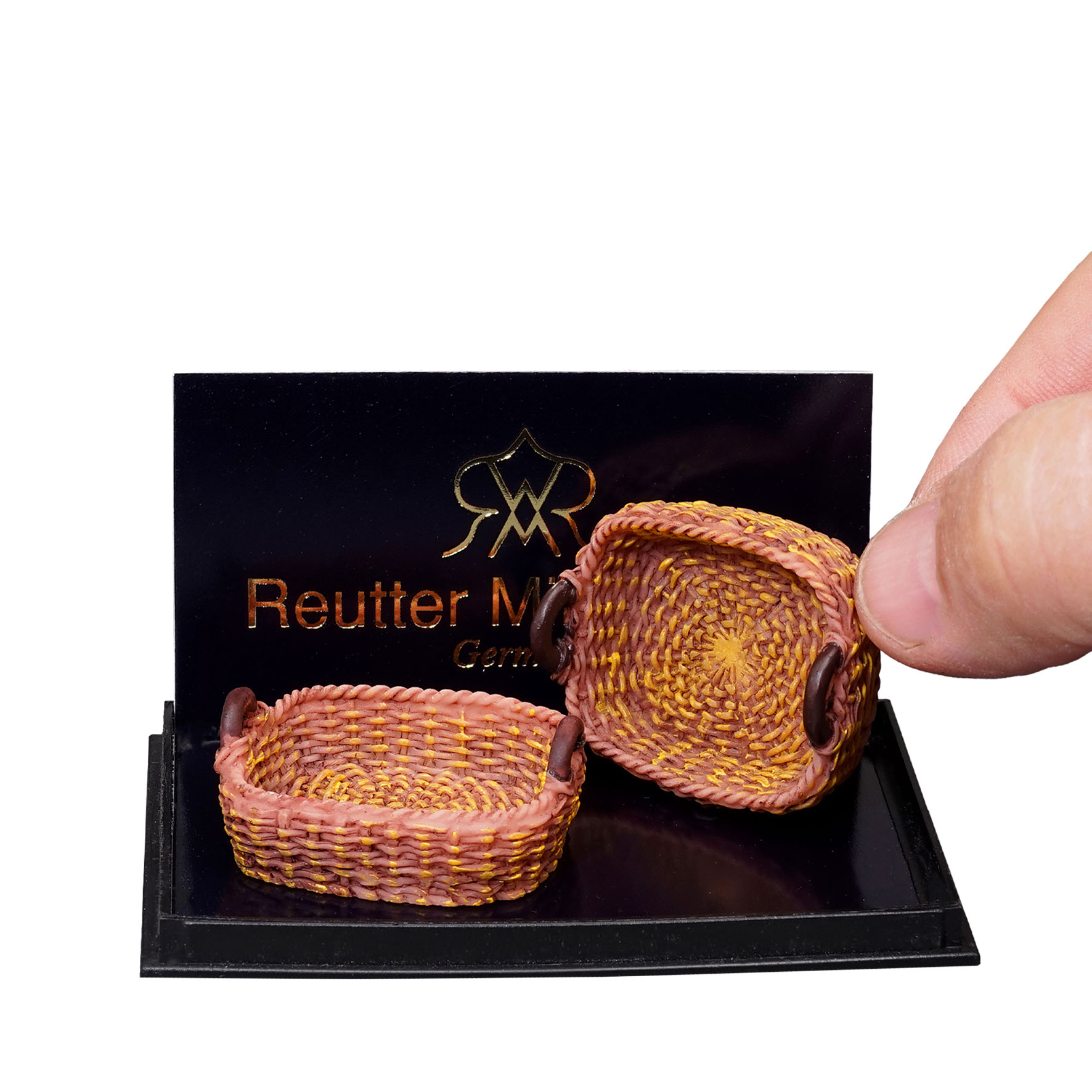Brot- und Servierkörbe in Bastoptik