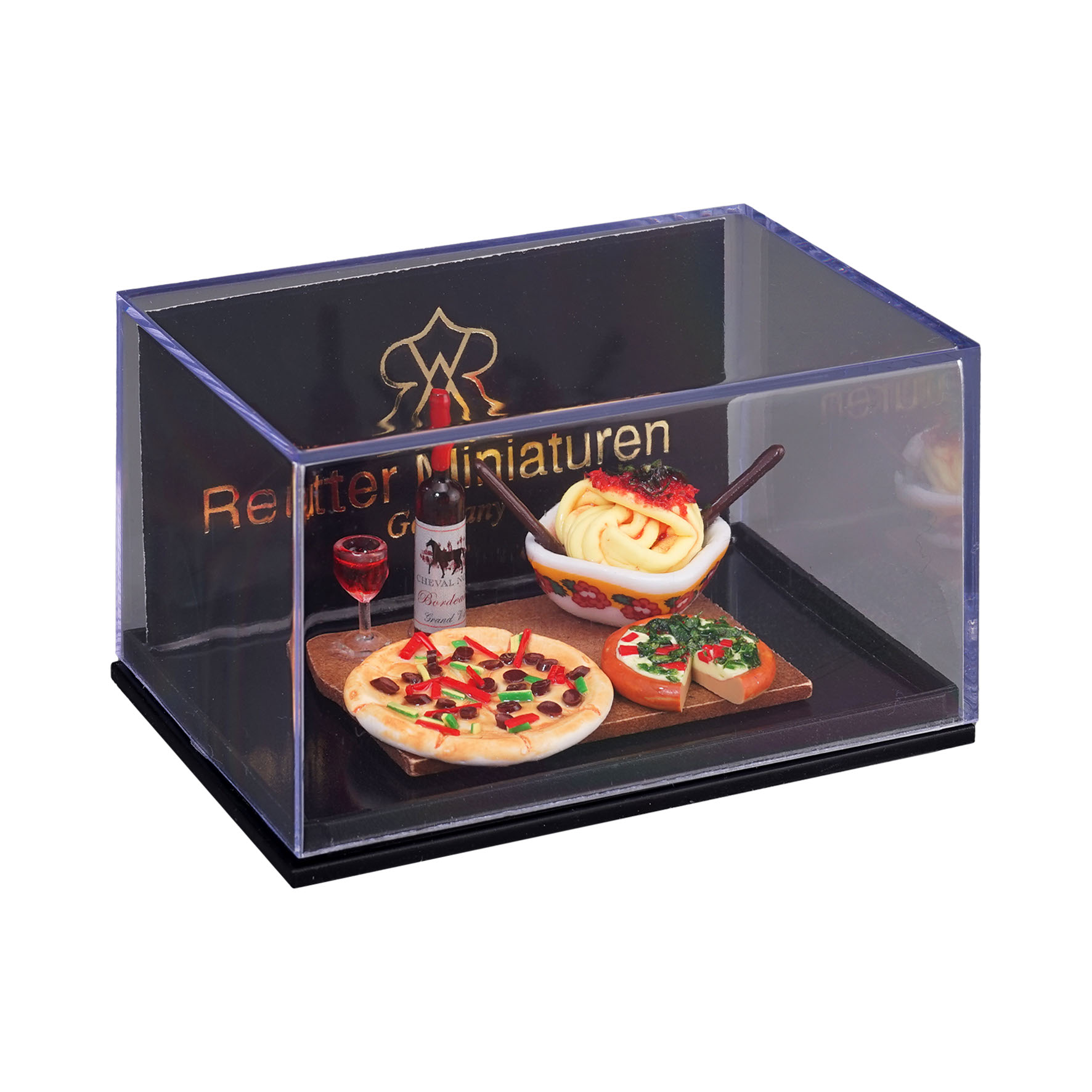 Pizzabrett mit Pasta, Wein und Pizzabrot