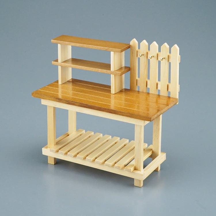 Gartenarbeitstisch aus Holz