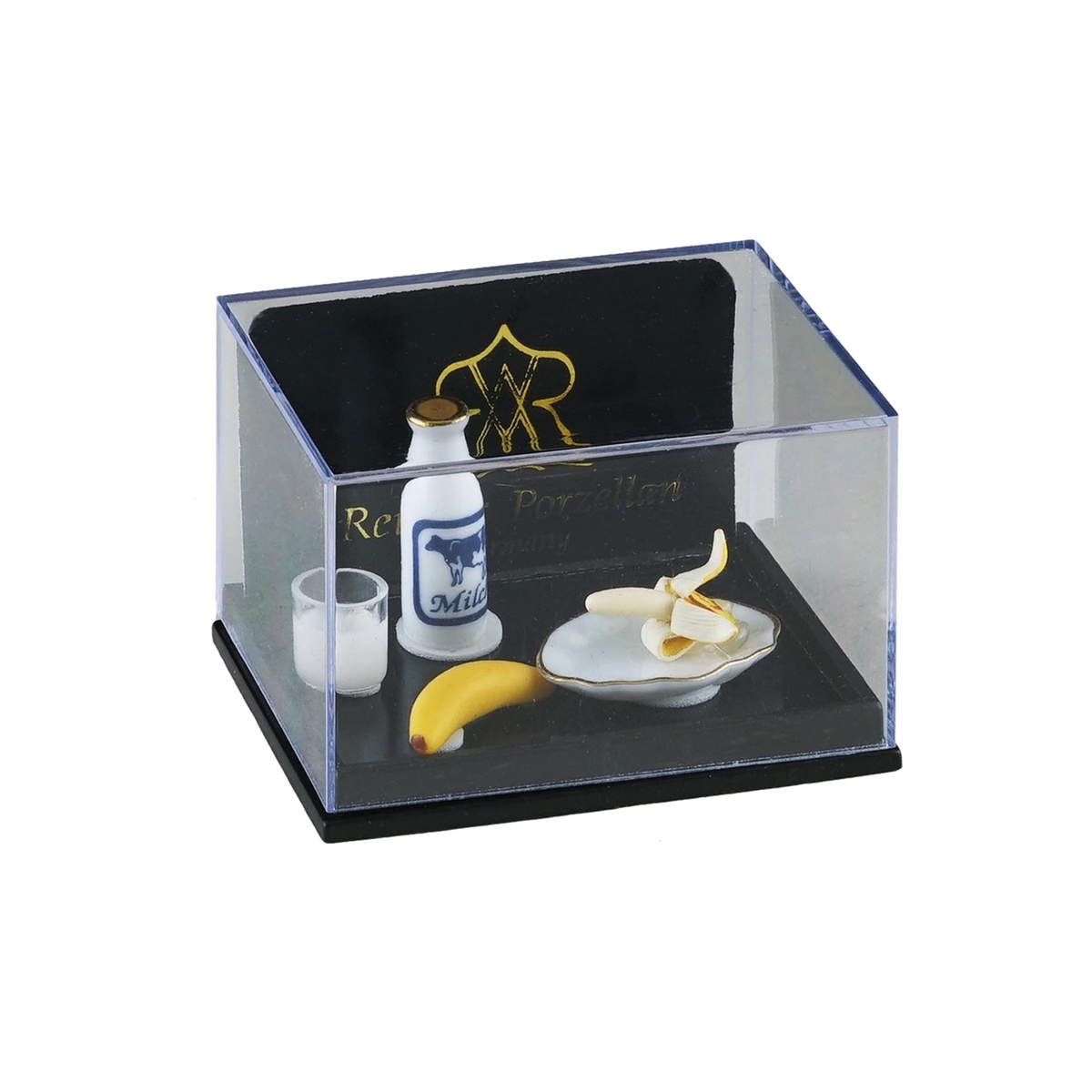 Bananenmilch mit einem Glas Milch