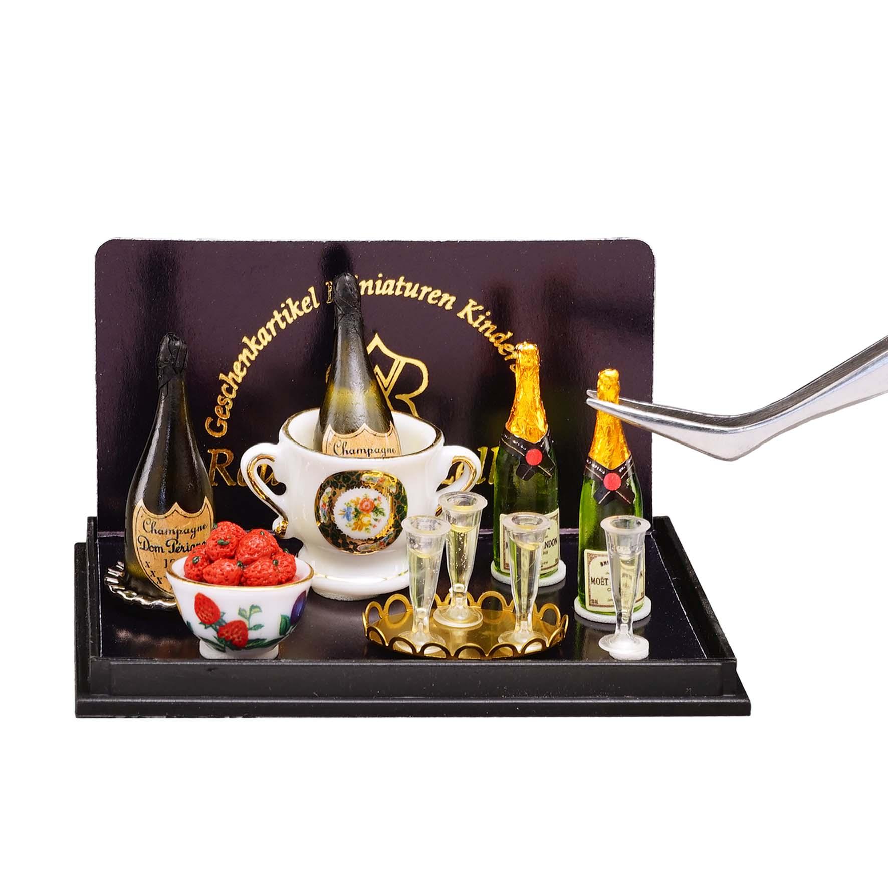 Champagner Frühstück mit Erdbeeren