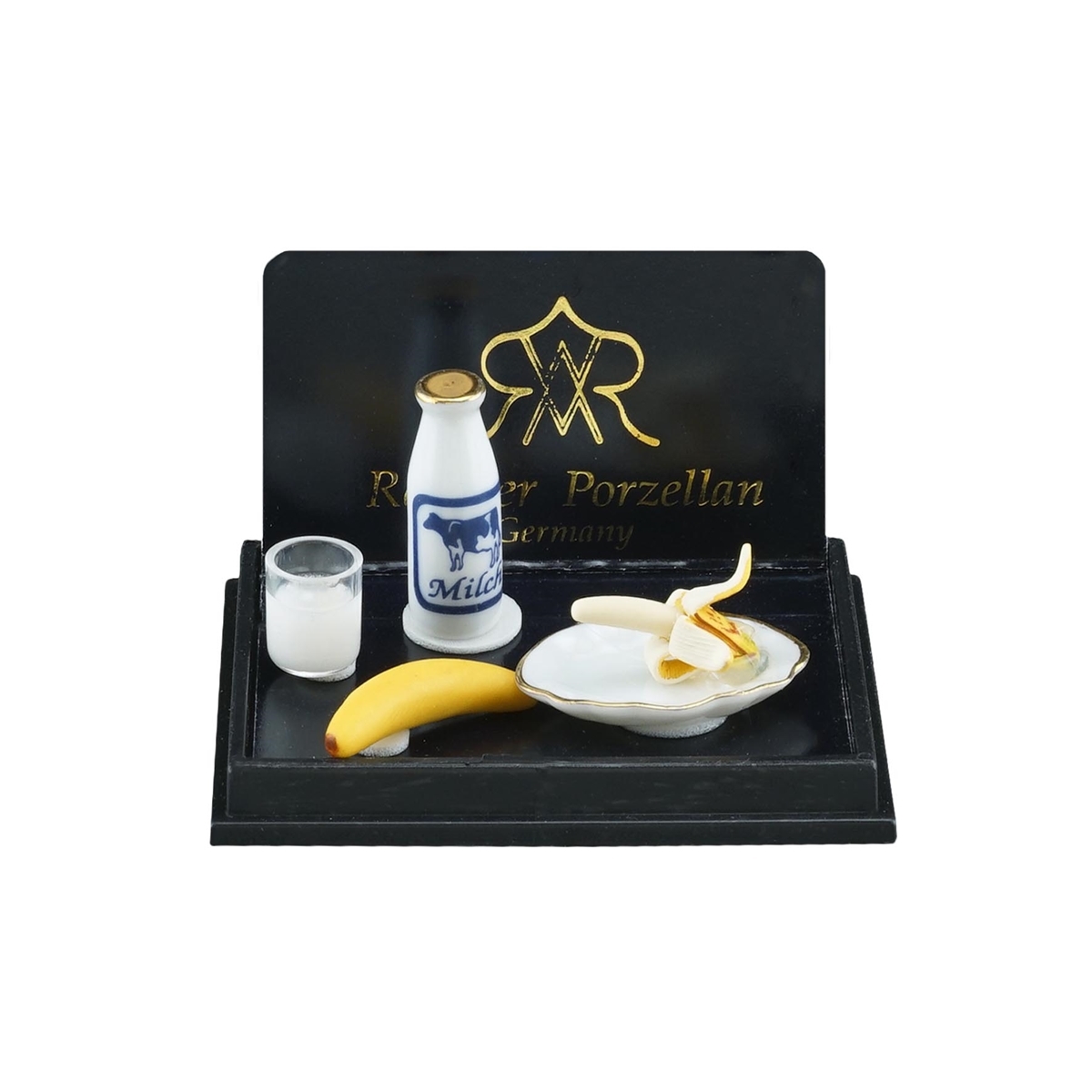 Bananenmilch mit einem Glas Milch
