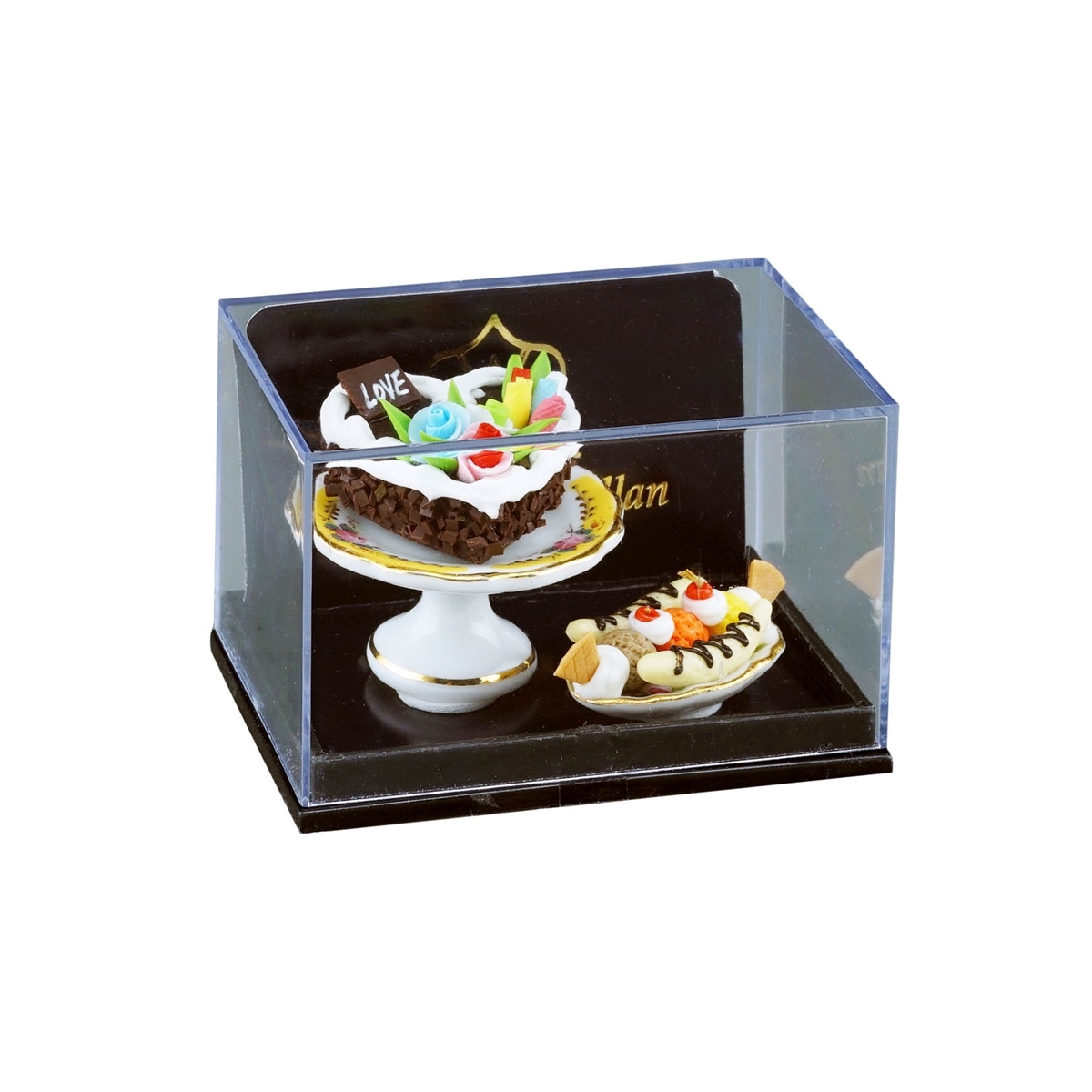 Bananensplit mit Kuchen