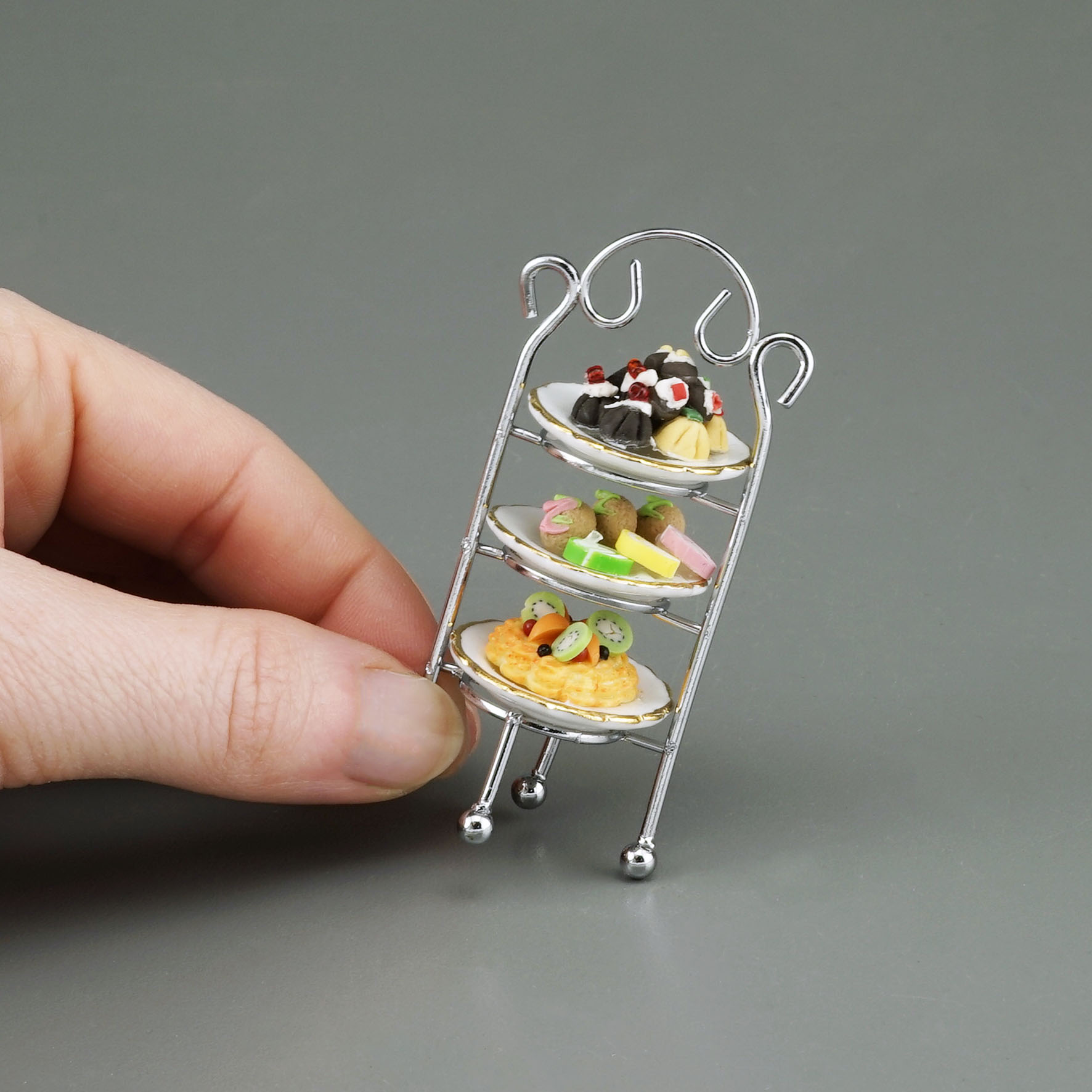 Kuchen Etagere aus Metall mit 3 Kuchen