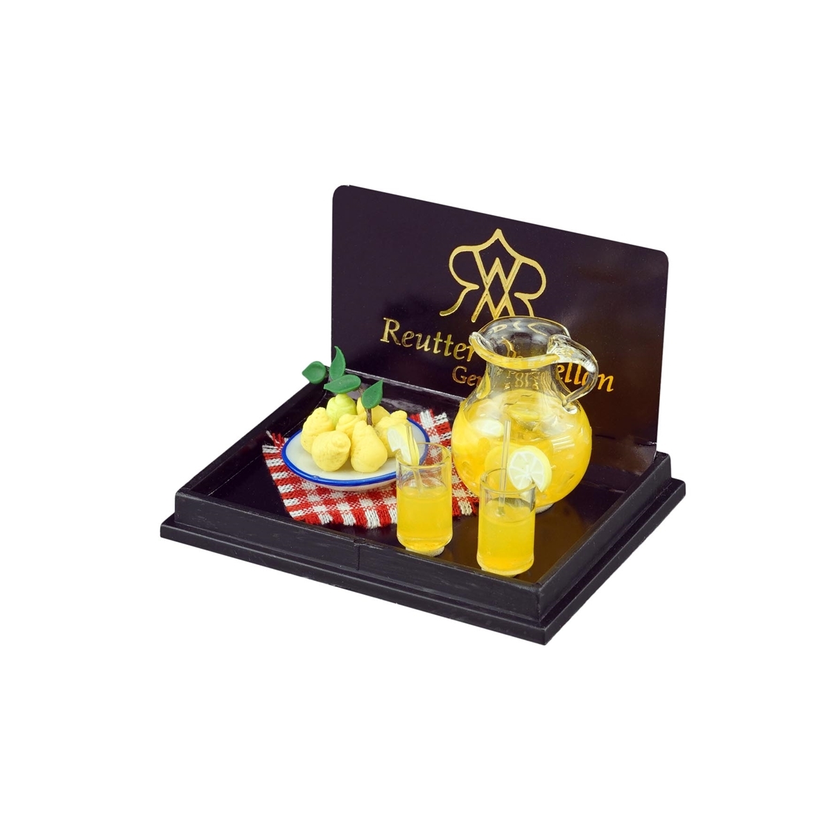 Zitronenlimonade mit frischen Zitronen