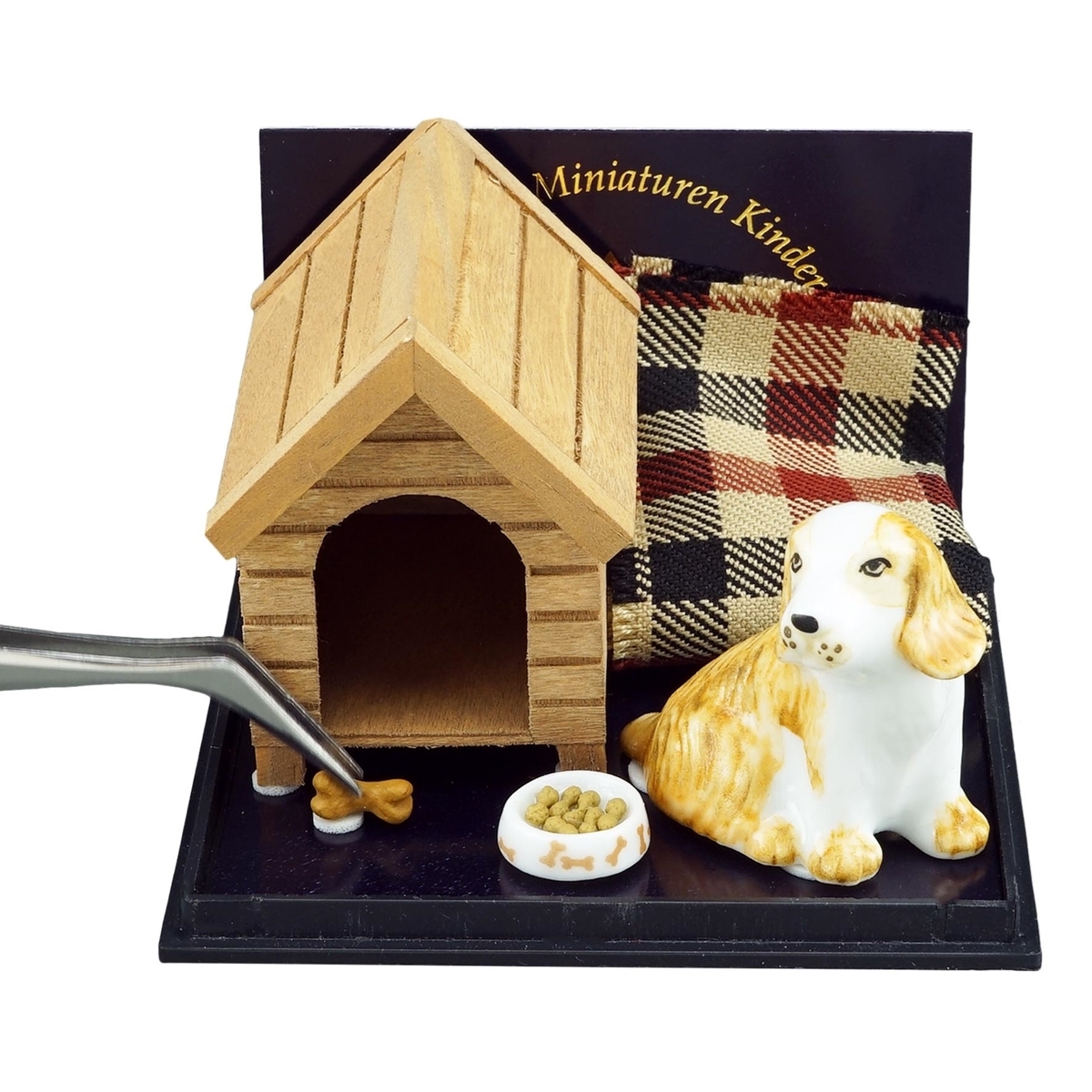 Hundehütte mit Hund